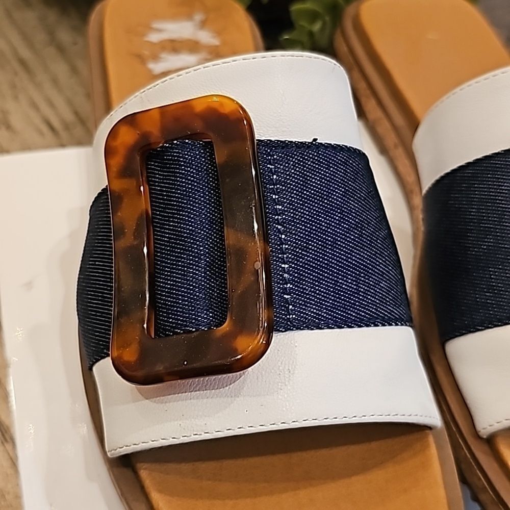 Adrienne Vitadini size 7 slide sandals - Picture 2 of 9
